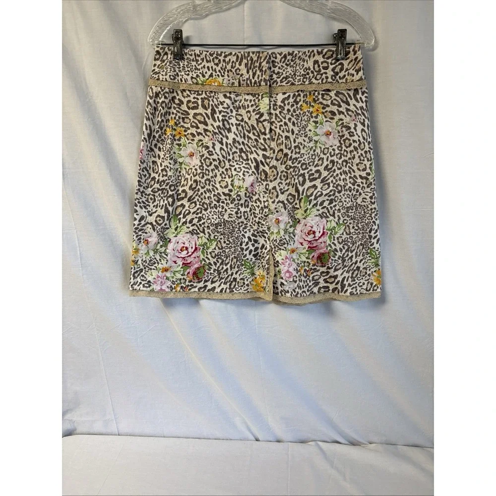 Betu Sport - Mini Skirt Women’s Size 8 Leopard/Floral Print With Lace Trim Y2K